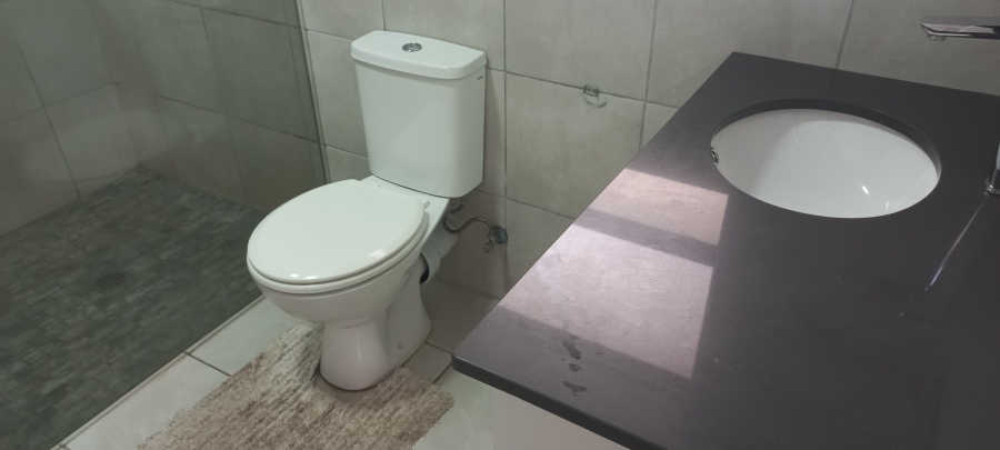 2 Bedroom Property for Sale in Fraaiuitsig Western Cape